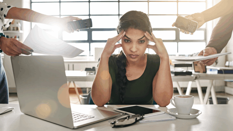 Bin ich zu sensibel für die Arbeitswelt? Warum Hochsensibilität keine Schwäche ist – sondern Deine größte Stärke in der Heilbegleitung