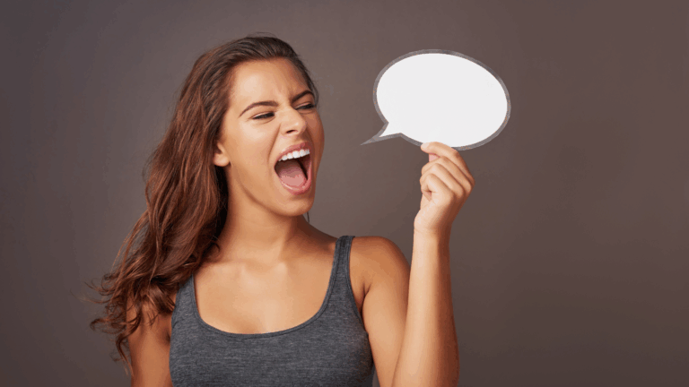 🌿 Wenn Du Dich „leer“ fühlst: Warum Erschöpfung bei feinfühligen Frauen kein Zeichen von Schwäche ist – sondern ein Ruf Deiner Seele